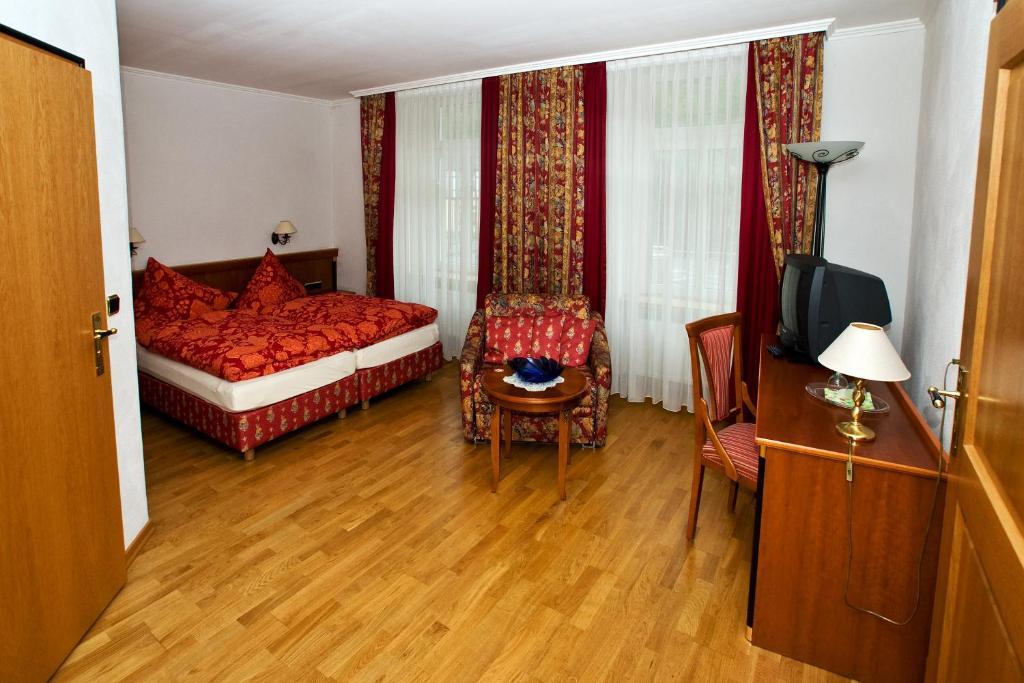 Moselland Hotel Im Enderttal Zum Onkel Willi Кохем Стая снимка