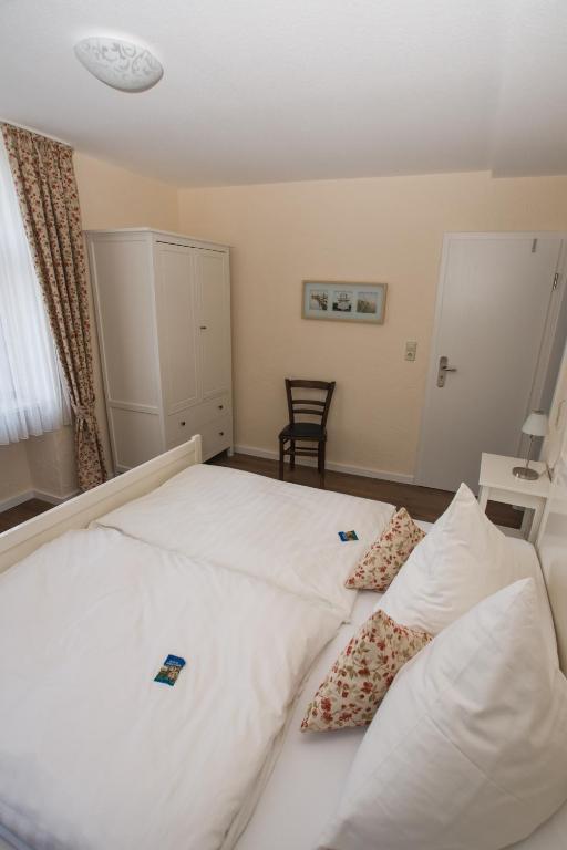 Moselland Hotel Im Enderttal Zum Onkel Willi Кохем Стая снимка